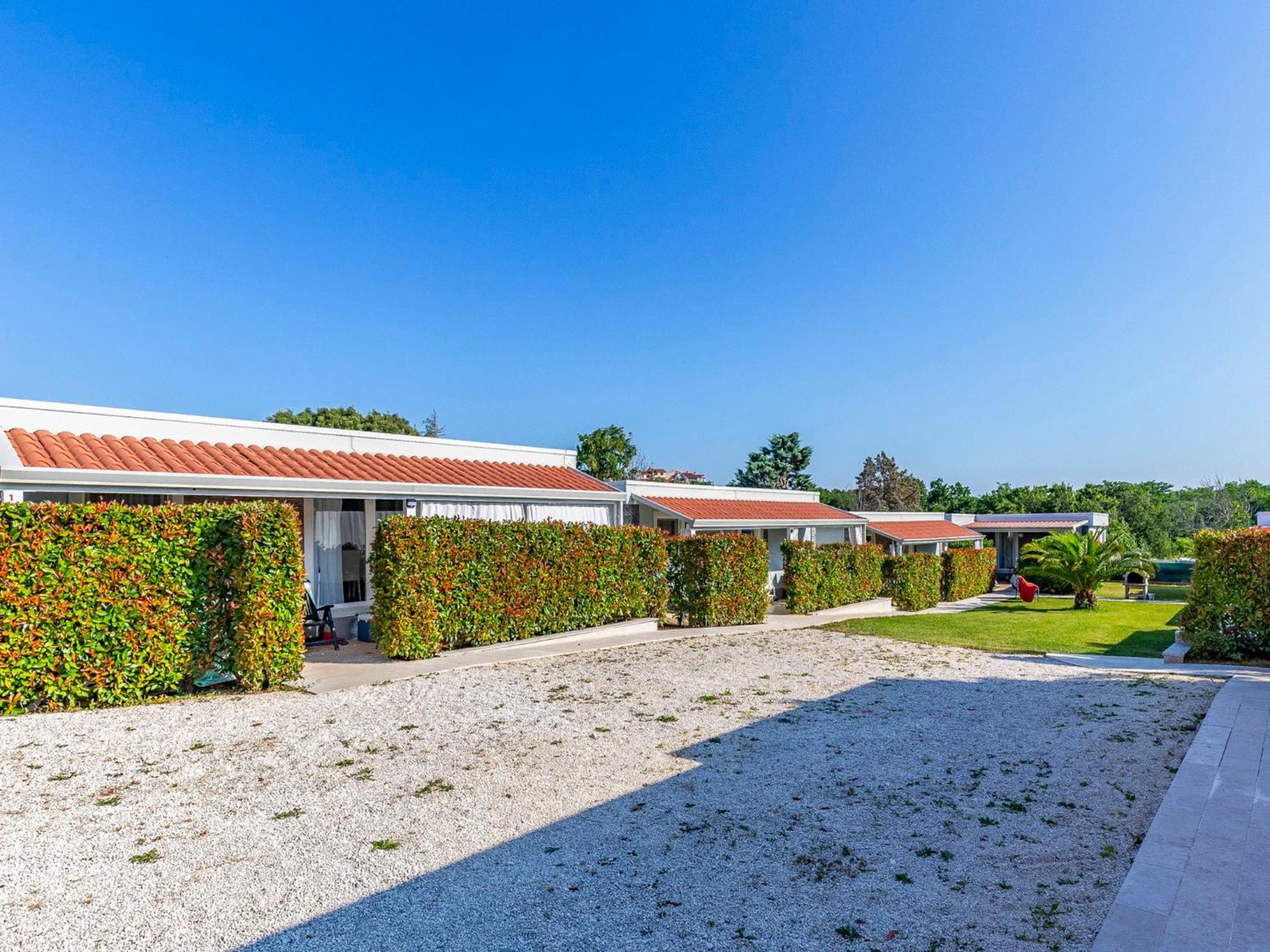 Superior-6 By Interhome Pula